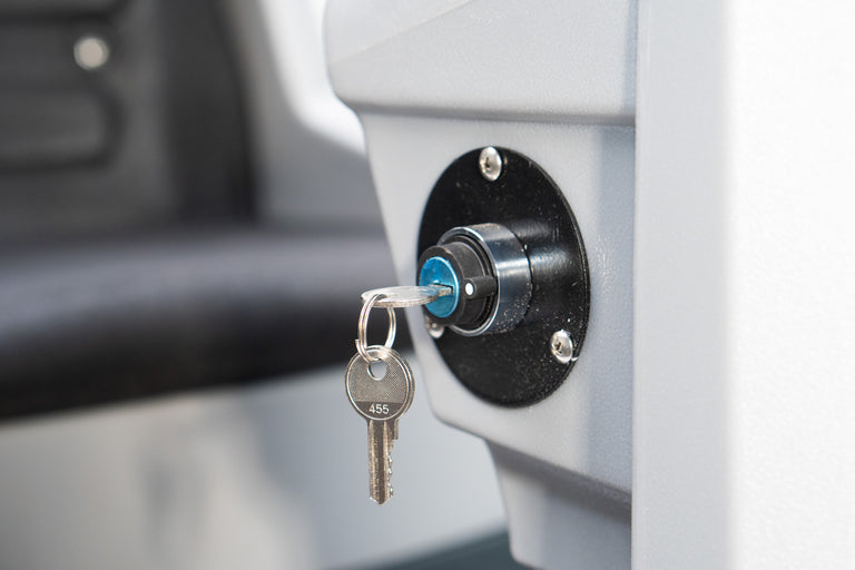 COMP X-70S • Aufsitz-Bodenscheuermaschine