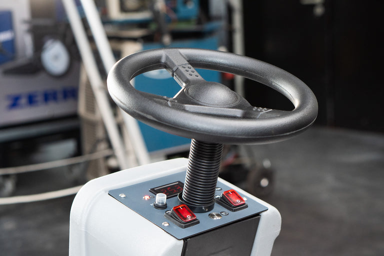 COMP X-70S • Aufsitz-Bodenscheuermaschine